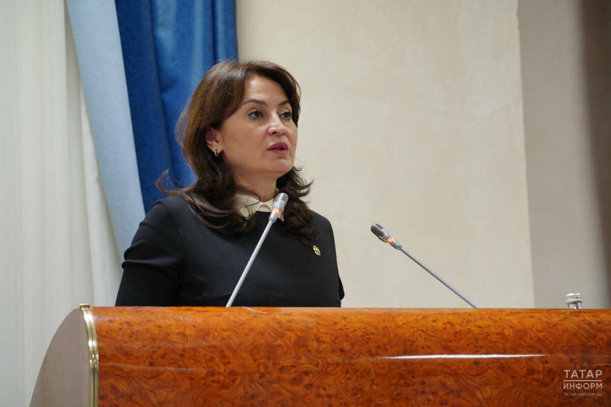Заместитель Премьер-министра Республики Татарстан Лейла Фазлеева выступила перед участниками Республиканского конкурса «Лучший специалист комиссии по делам несовершеннолетних и защите их прав».