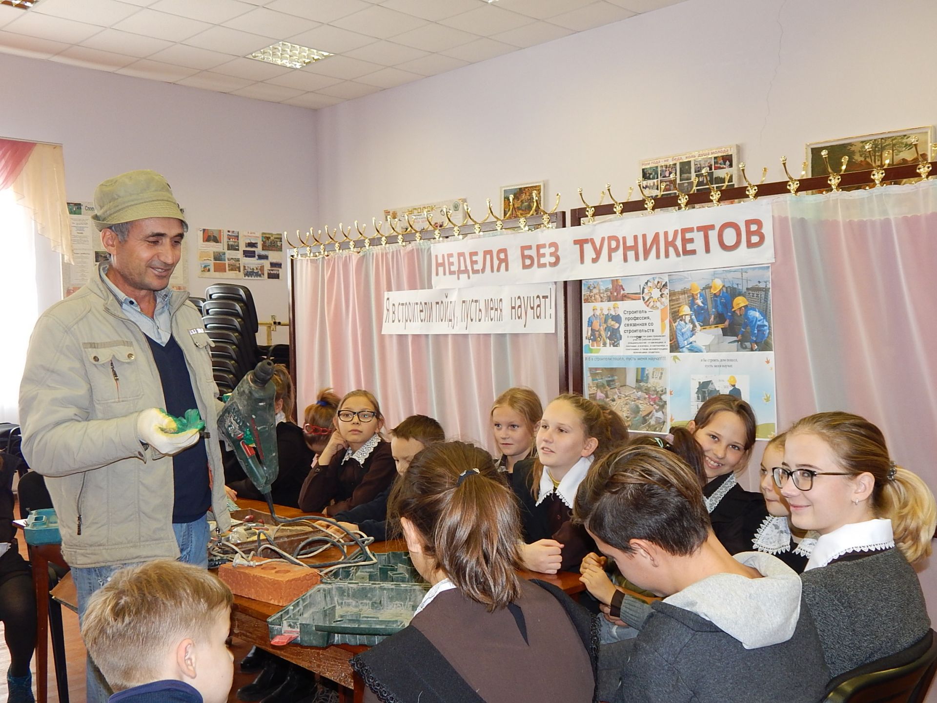 Молодежь Алексеевского района участвует в профориентационной акции "Неделя без турникета"