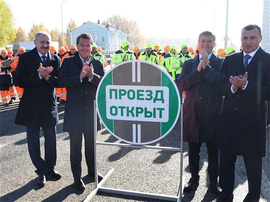 Сегодня, 21 октября, работники дорожного хозяйства Алексеевского района отмечают профессиональный праздник