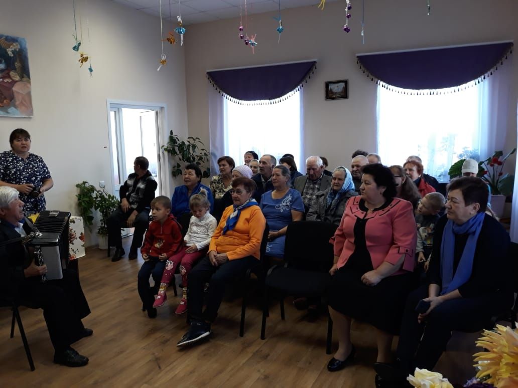 Фотоподборка с мероприятий ко Дню пожилого человека со всех уголков Алексеевского района