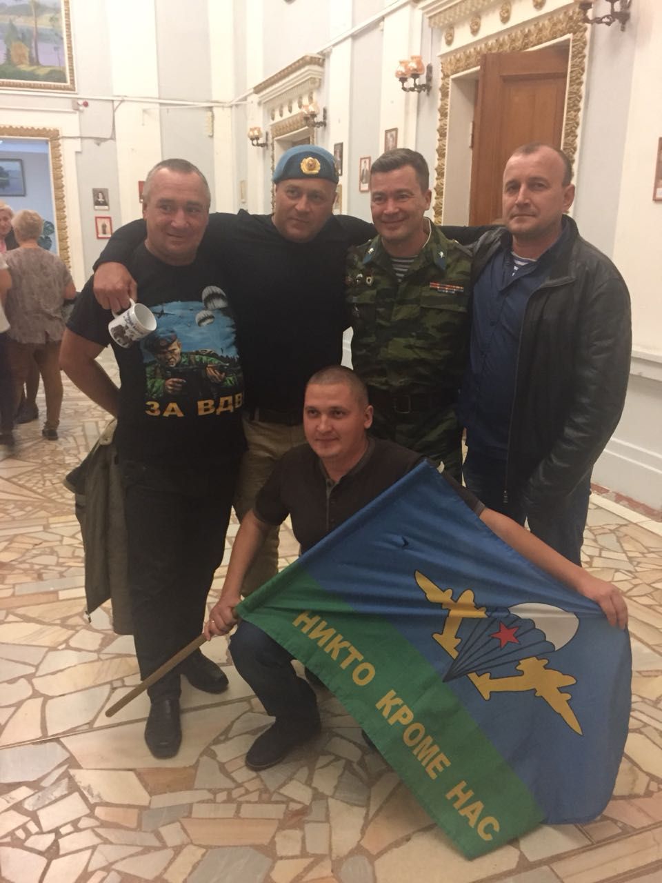Алексеевские десантники побывали на концерте легендарной группы «Голубые береты»