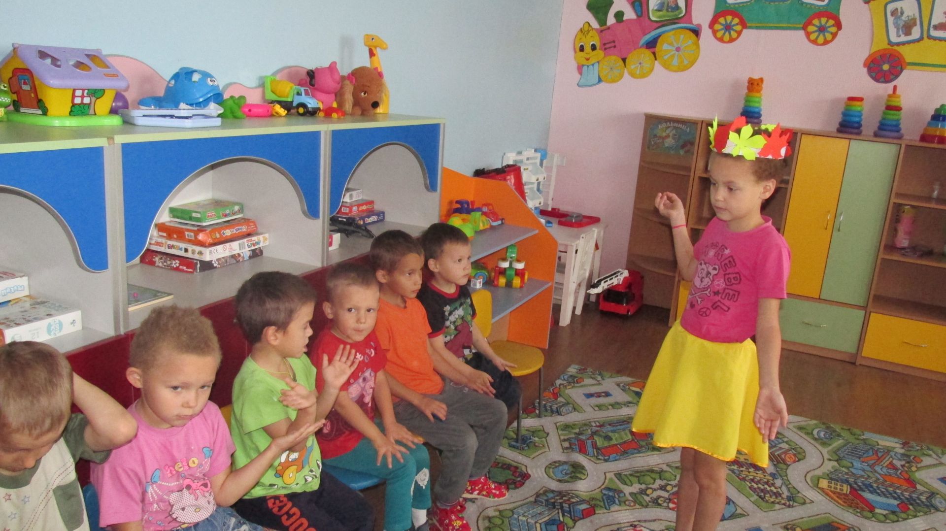 В приюте "Забота" Алексеевского района дети познакомились с Осенью