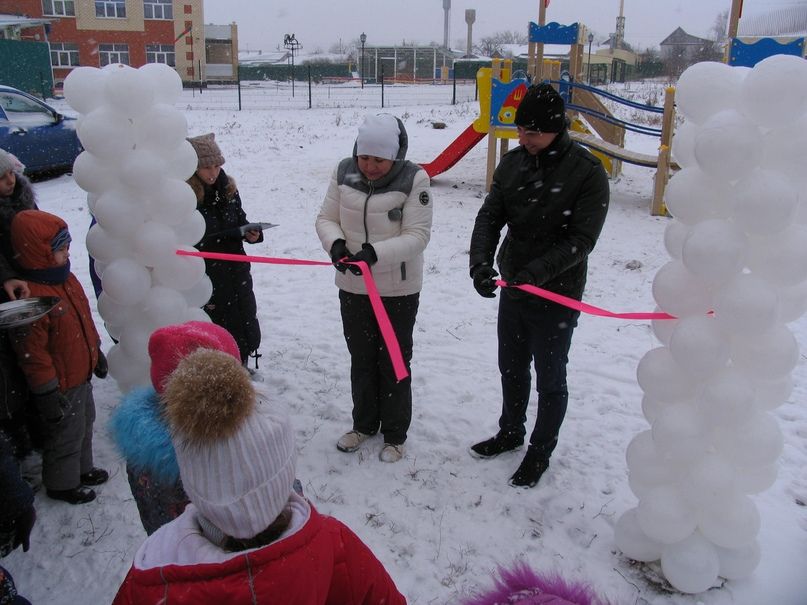 В Алексеевском появилось две детские площадки