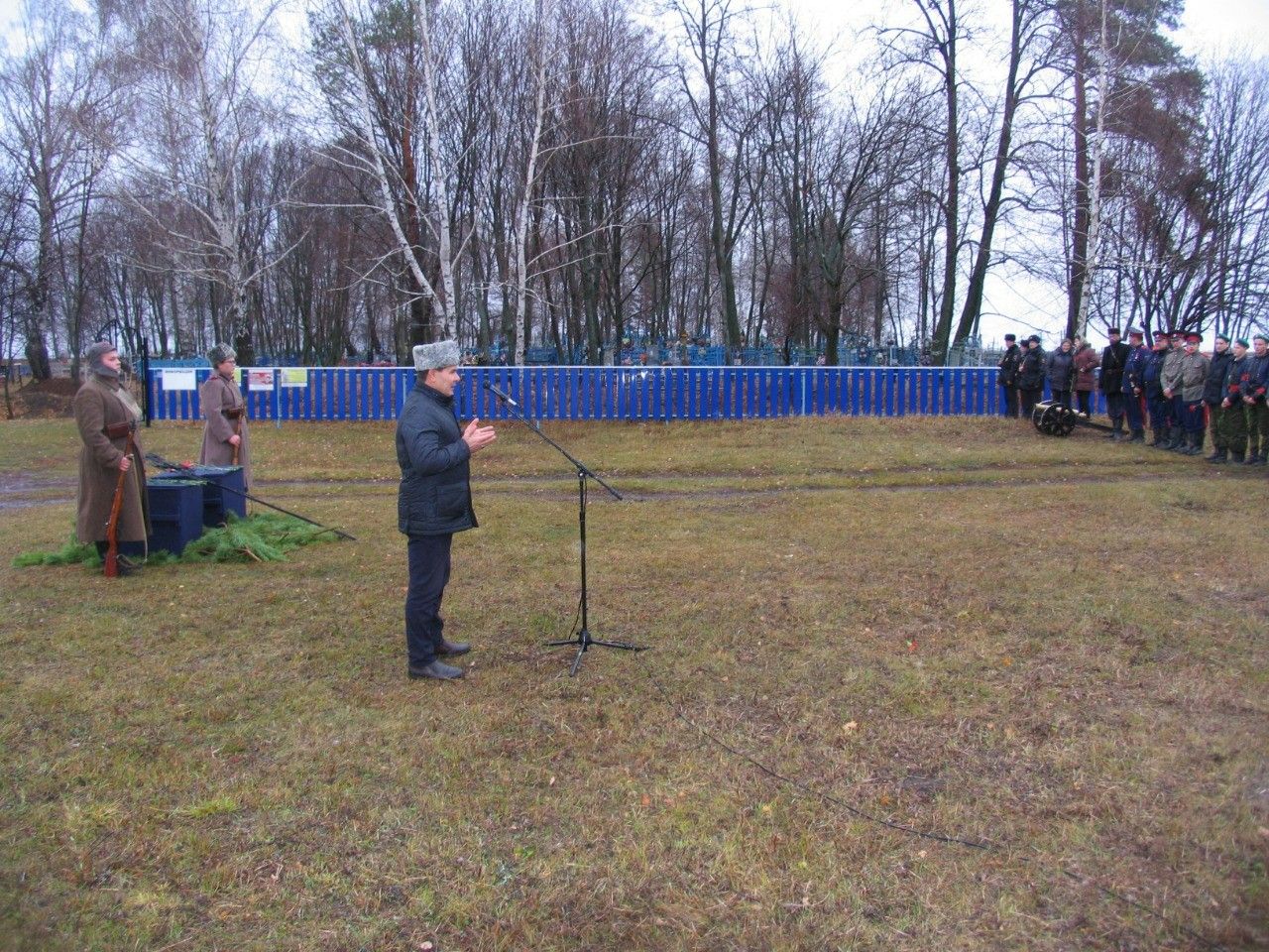Фоторепортаж:  в Алексеевском районе  захоронили останки двадцати восьми жертв Гражданской войны
