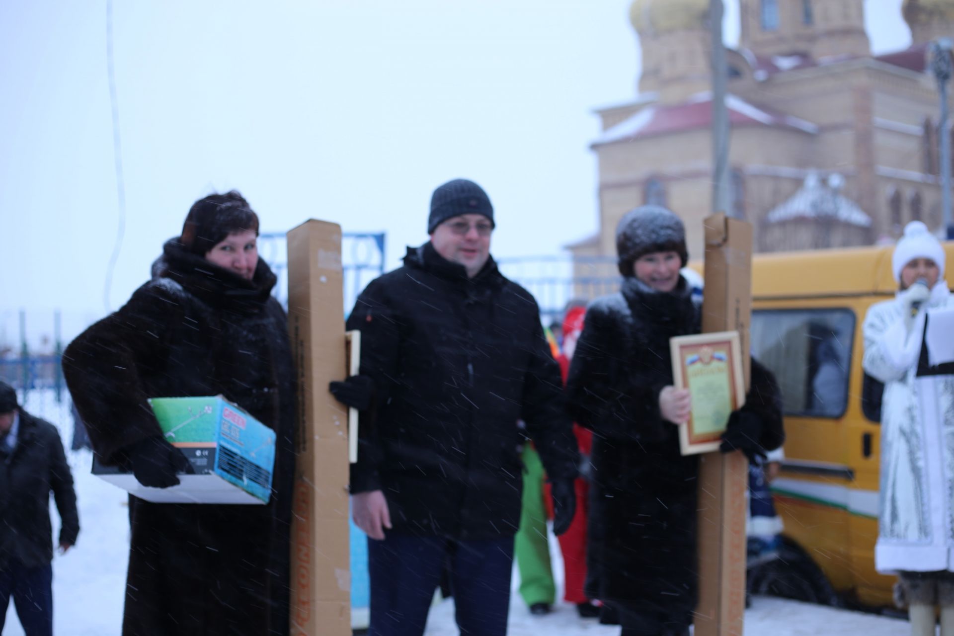 Фоторепортаж: В Алексеевском районе состоялось открытие главной центральной ёлки!
