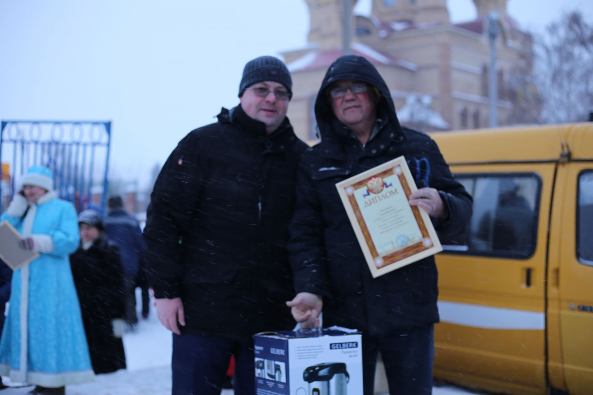 Фоторепортаж: В Алексеевском районе состоялось открытие главной центральной ёлки!