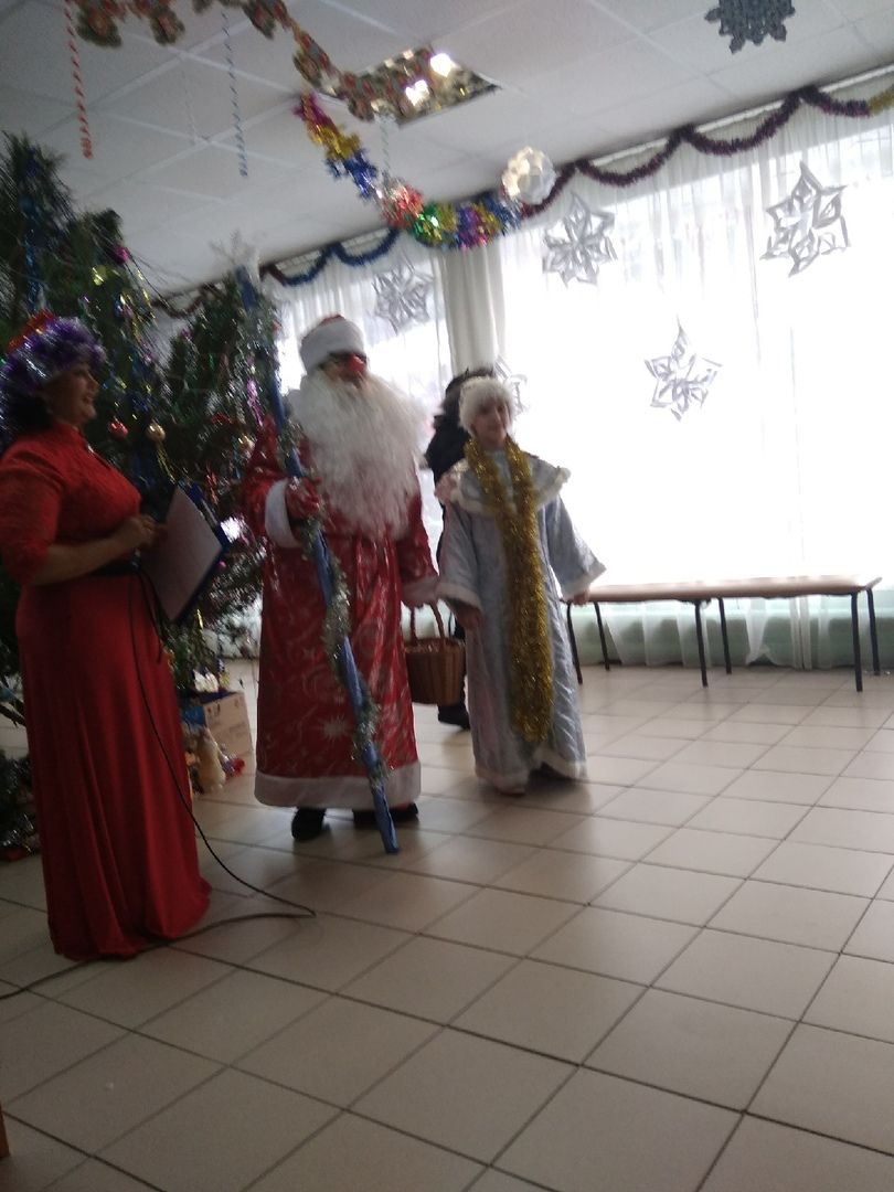 Фоторепортаж: 29 декабря в Нижних Тиганах прошла  новогодняя елка для детей