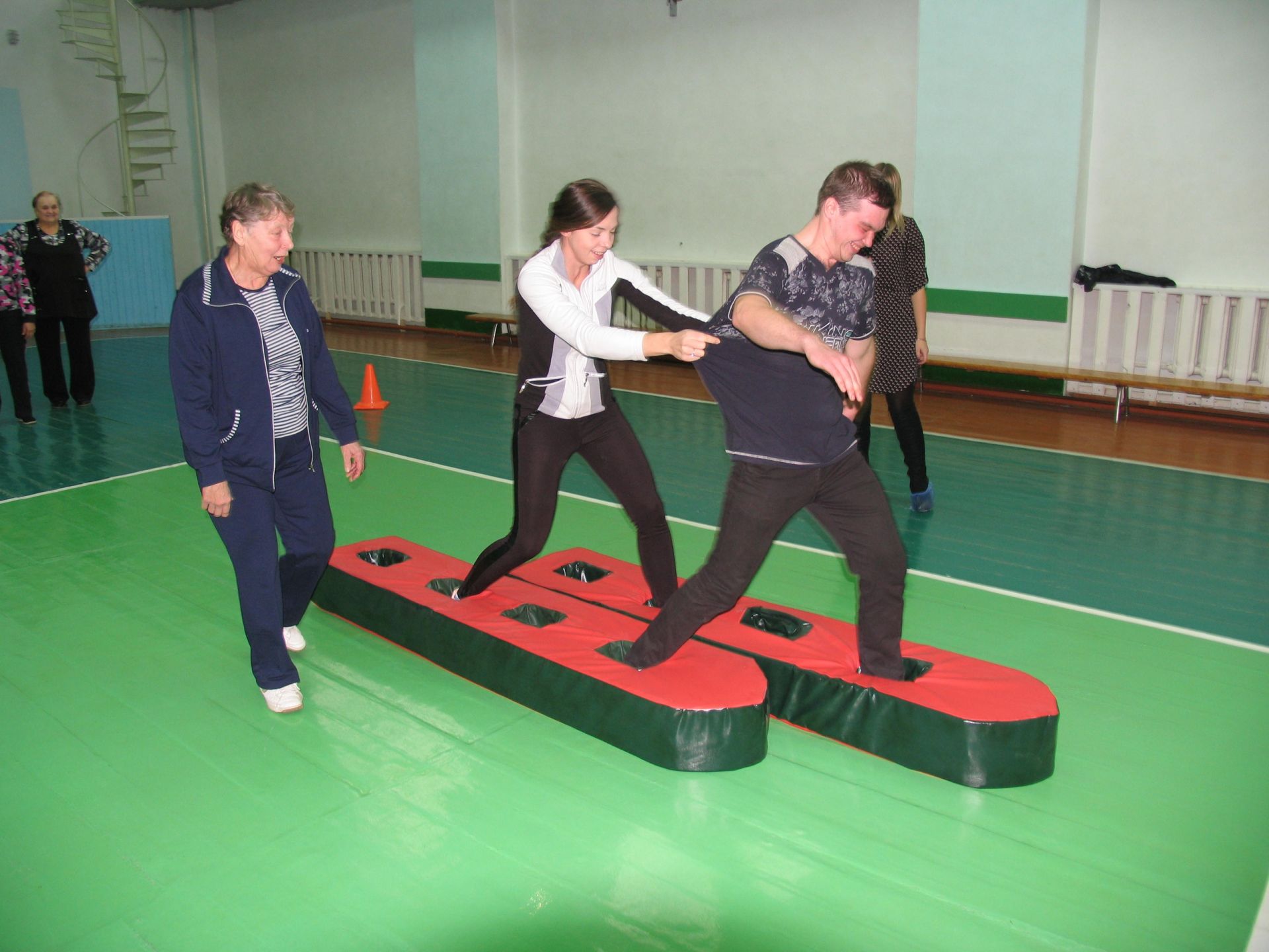В Алексеевском состоялись "Веселые старты" для людей с ограниченными возможностями