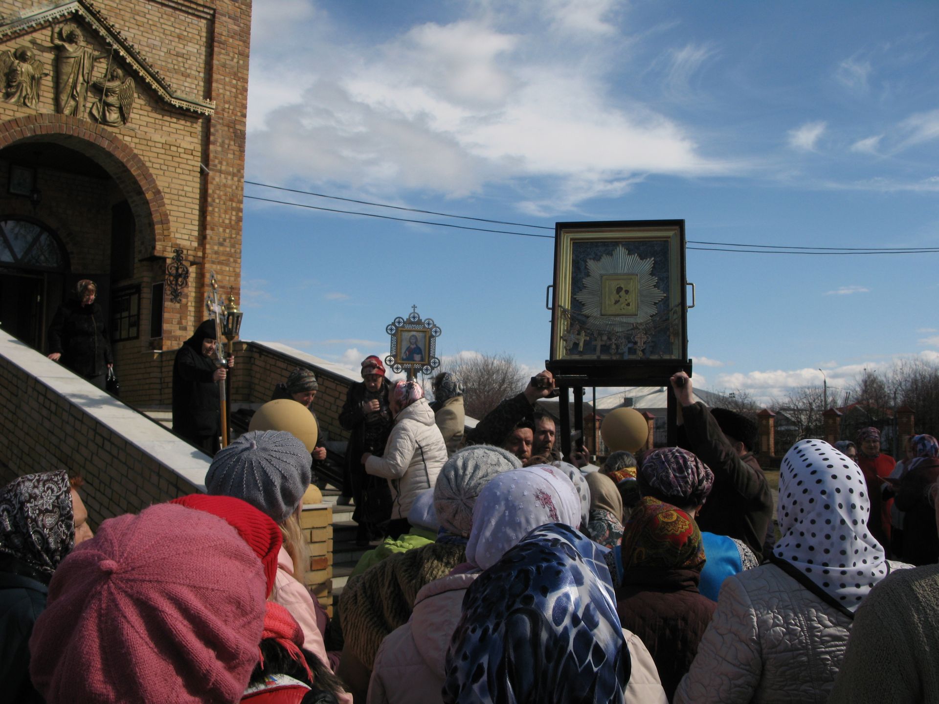 В Алексеевское прибыл казачий крестный ход с иконой Божией Матери "Избавительница от бед"