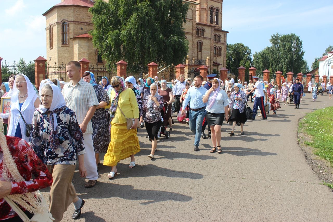 Алексеевцы празднуют 202-летие обретения иконы Ахтырской Божией Матери