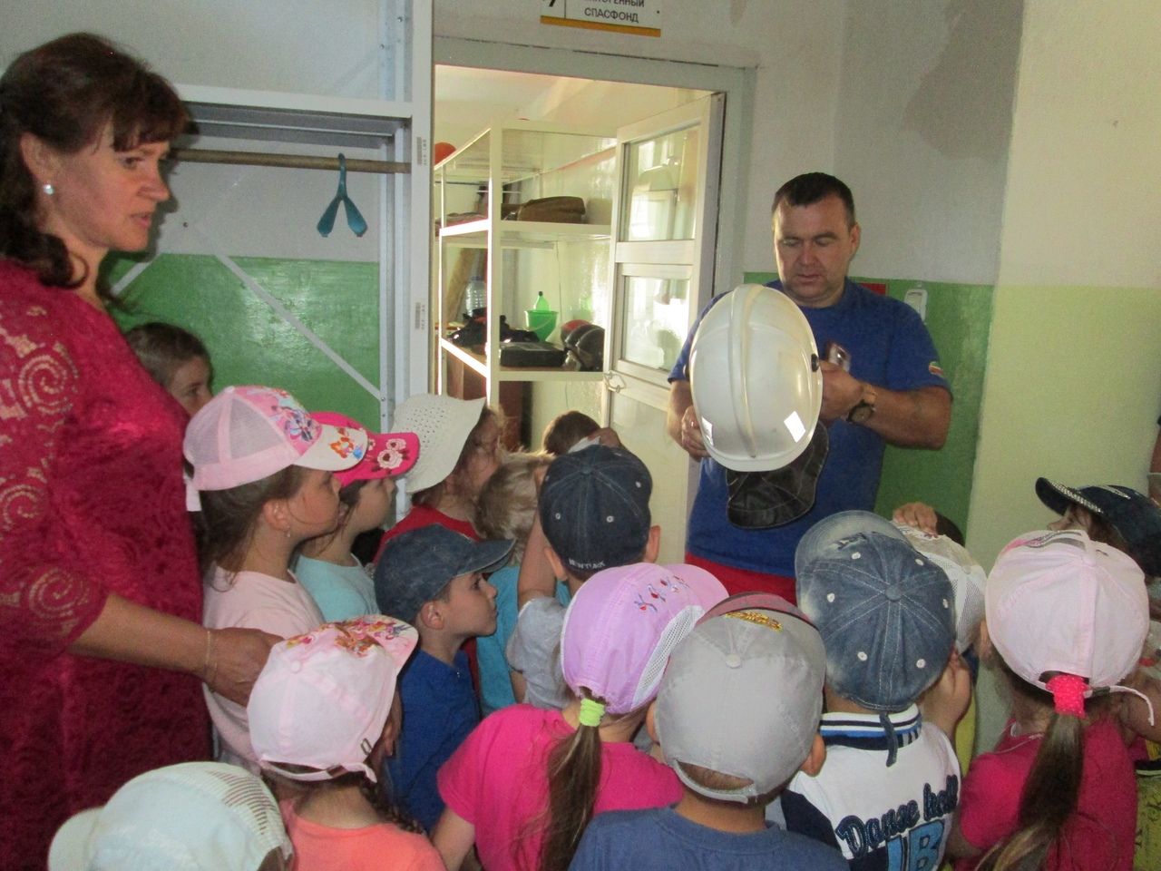 Алексеевские спасатели: экскурсия детишек из детского садика «Зайчик»