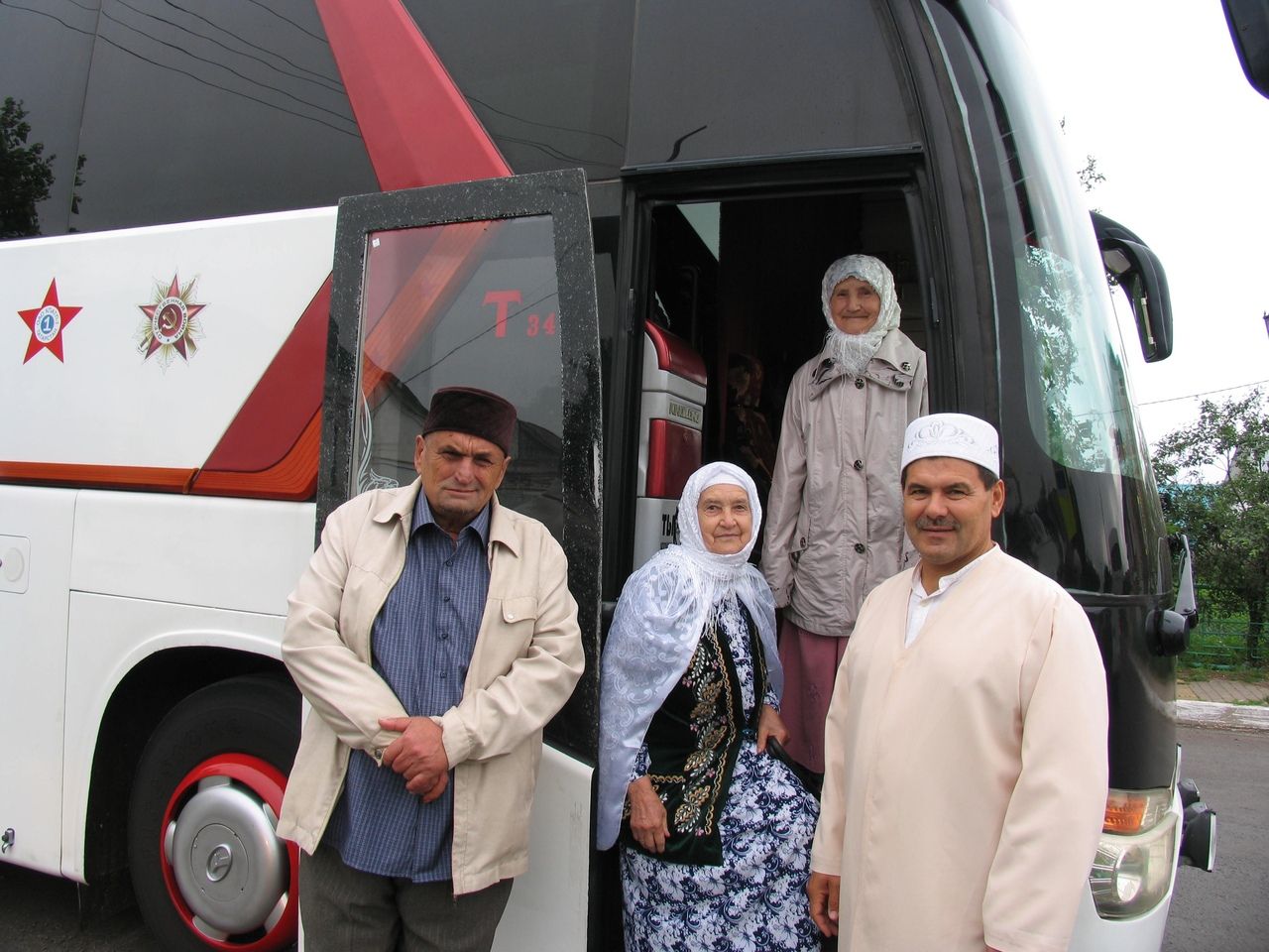 Сегодня мусульмане Алексеевского района отправились на торжественное мероприятие “Изге Болгар җыены”