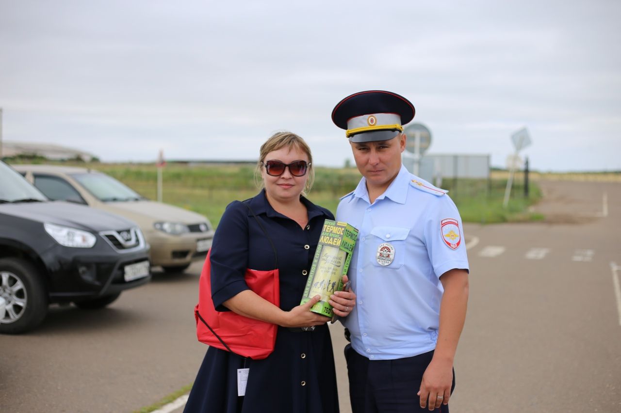 Сегодня в райцентре Алексеевского района прошёл конкурс "Автоледи-2018"
