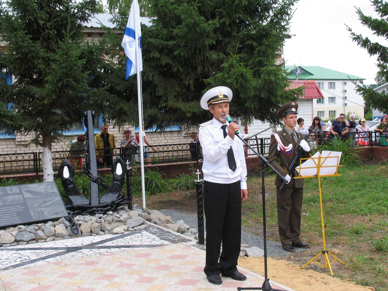 В День Военно-морского флота в Алексеевском открыли монумент морякам