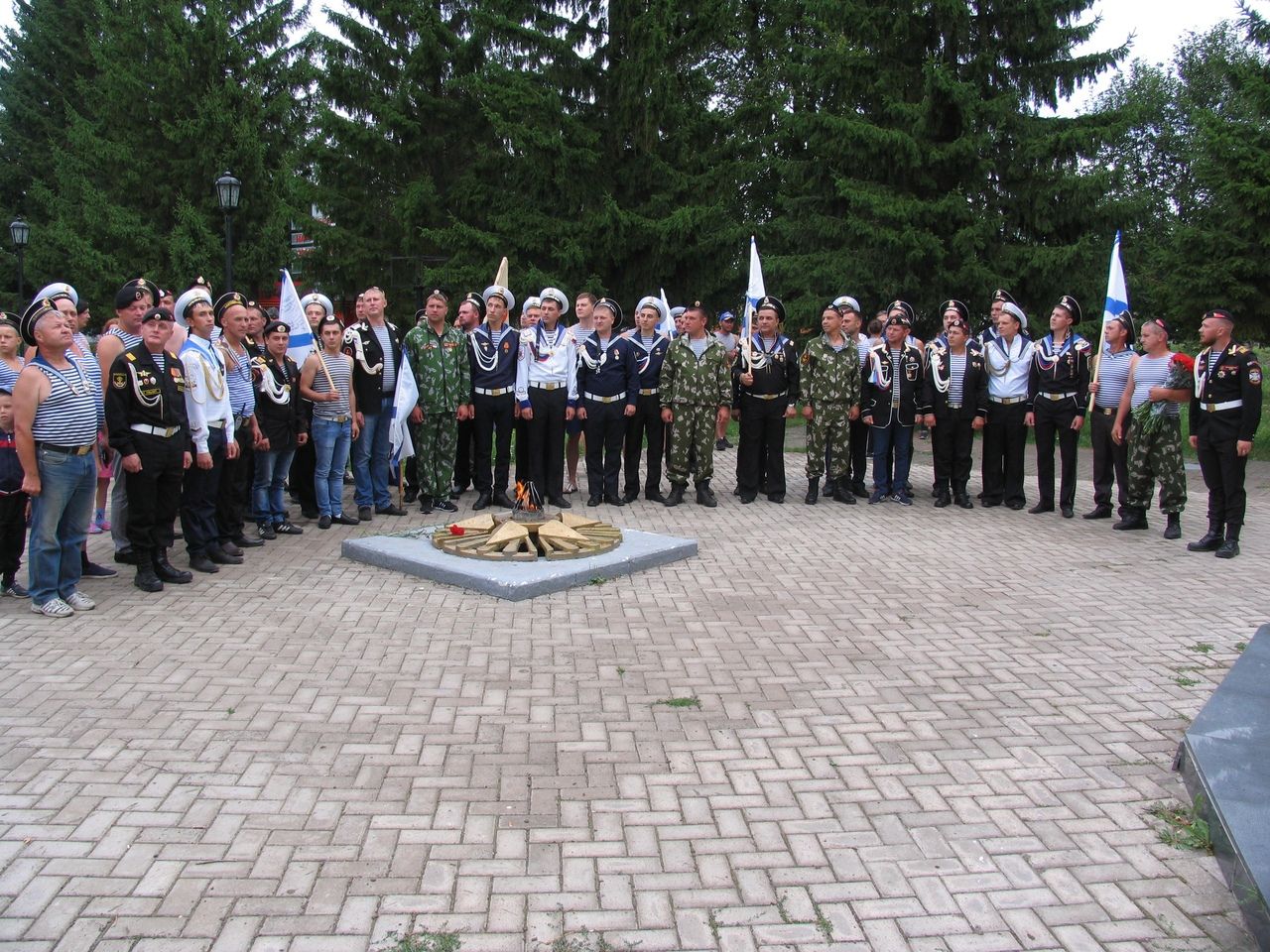 В День Военно-морского флота в Алексеевском открыли монумент морякам