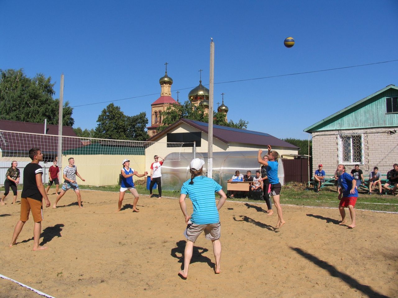 В воскресенье 12 августа в Алексеевском благочинии прошел традиционный волейбольный турнир