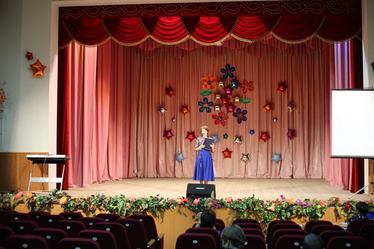 Прямо в эти минуты в Алексеевском проходит зональный этап Республиканского конкурса-фестиваля «Мои года — моё богатство»