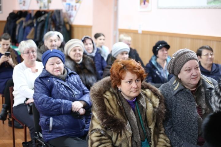 В Левашево на итоговой сессии сельского поселения жители посетовали на плохое качество воды