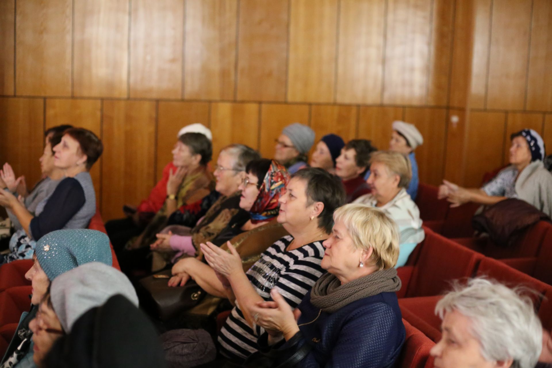 Фоторепортаж: В Алексеевском состоялся концерт хора ветеранов «Вдохновение» под названием «Встреча друзей»