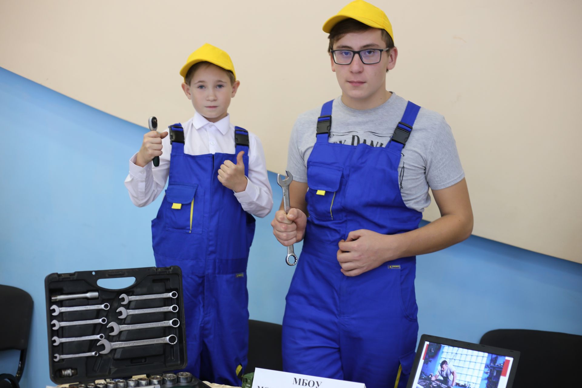 Фоторепортаж: конкурс молодых комбайнеров «Славим человека труда» прошел в Алексеевском