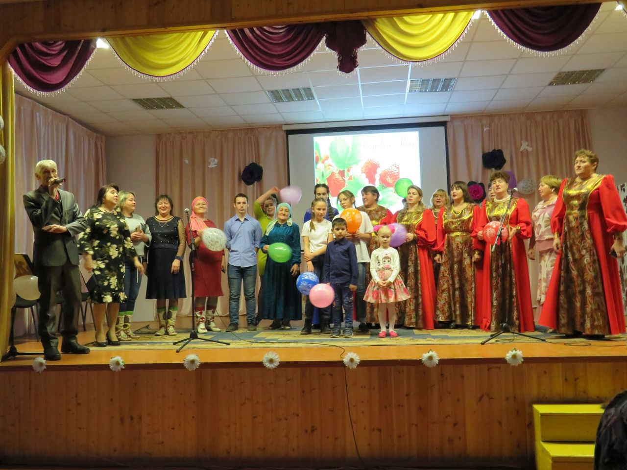 Фоторепортаж: 24 ноября в Ялкынском СДК прошел праздничный концерт под названием "СВЕТЛОЕ ИМЯ - МАМА!"