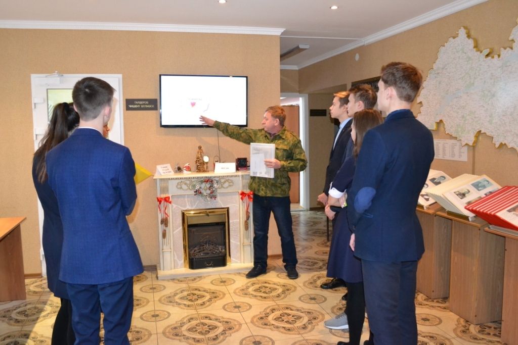 В Музее родного края им. В.И. Абрамова прошла военно-патриотическую квест-игра "Военными путями и дорогами"