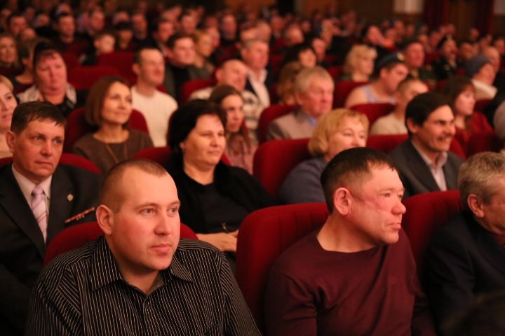 Фоторепортаж: Концерт группы «Голубые береты» стал подарком Алексеевским воинам-интернационалистам