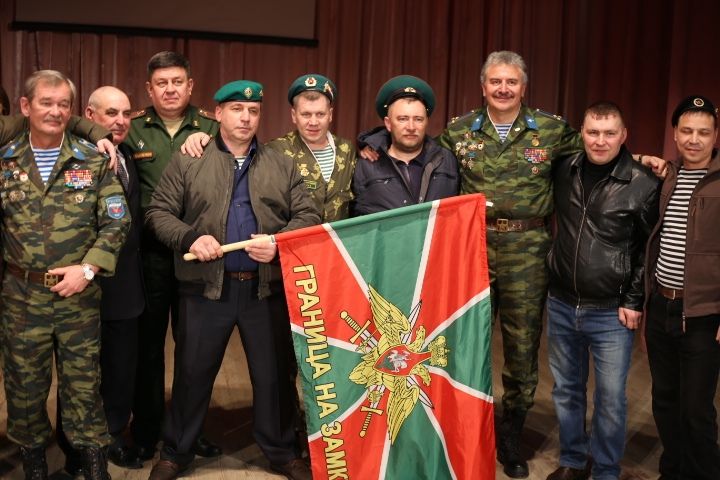 Фоторепортаж: Концерт группы «Голубые береты» стал подарком Алексеевским воинам-интернационалистам