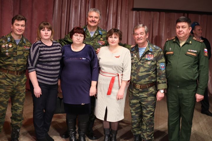 Фоторепортаж: Концерт группы «Голубые береты» стал подарком Алексеевским воинам-интернационалистам