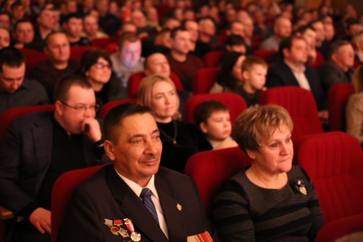 Фоторепортаж: Концерт группы «Голубые береты» стал подарком Алексеевским воинам-интернационалистам