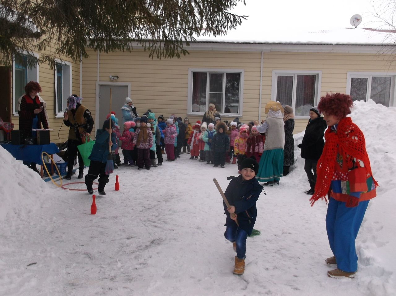 Фоторепортаж: В Алексеевском детском саду «Зайчик» прошла Масленица