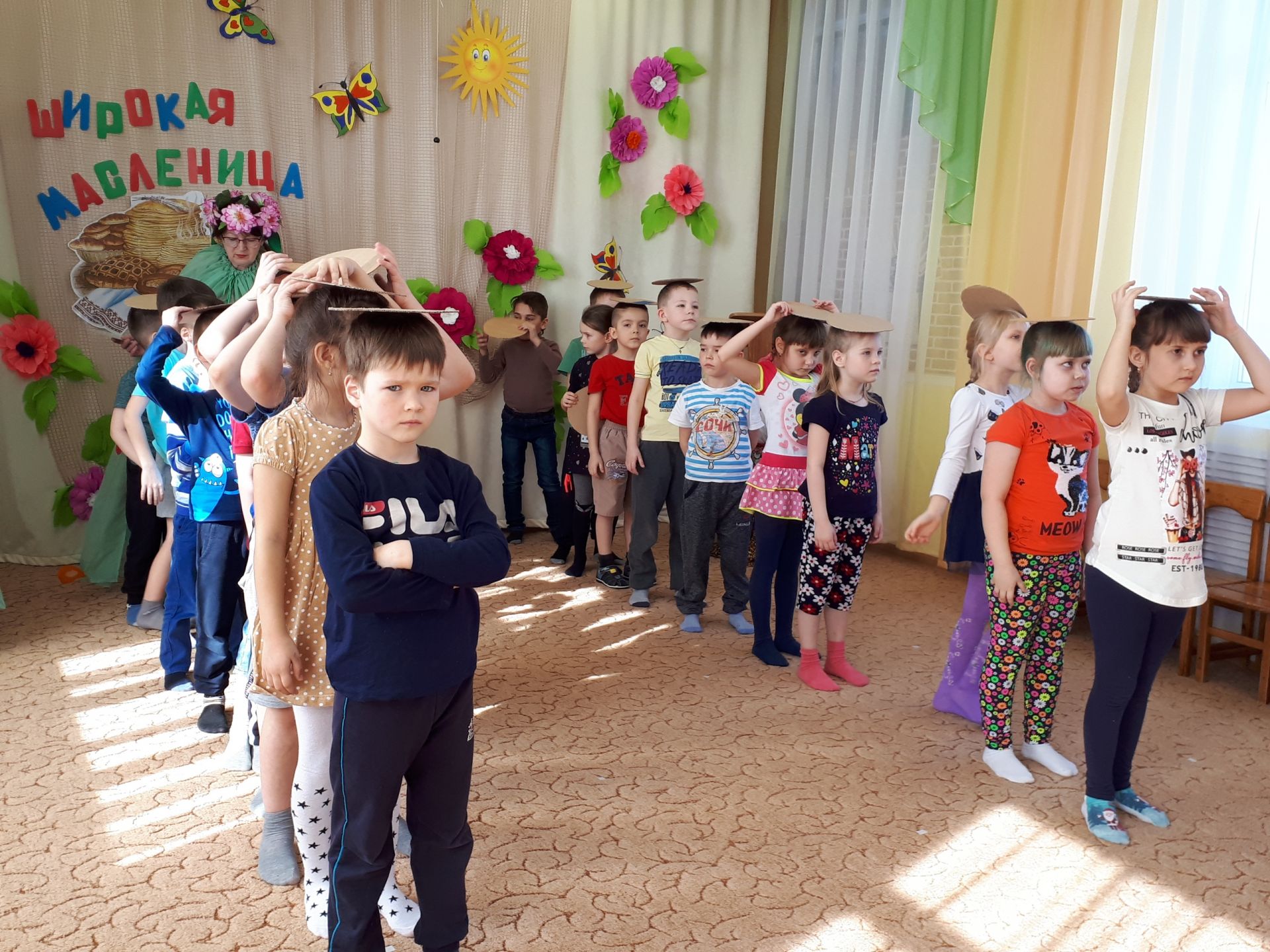 Фоторепортаж:13 марта в нашем садике прошёл физкультурно-музыкальный праздник «Масленица».