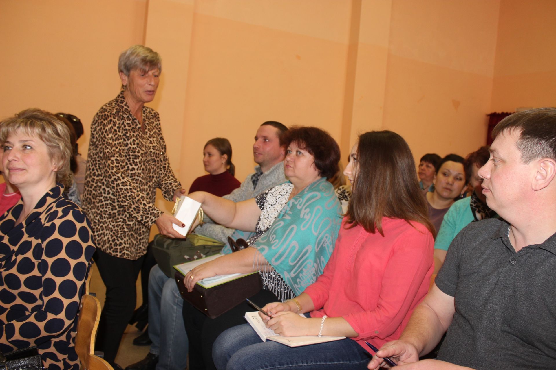 В первой школе поселка прошел тренинг-семинар известного психолога из Санкт-Петербурга.