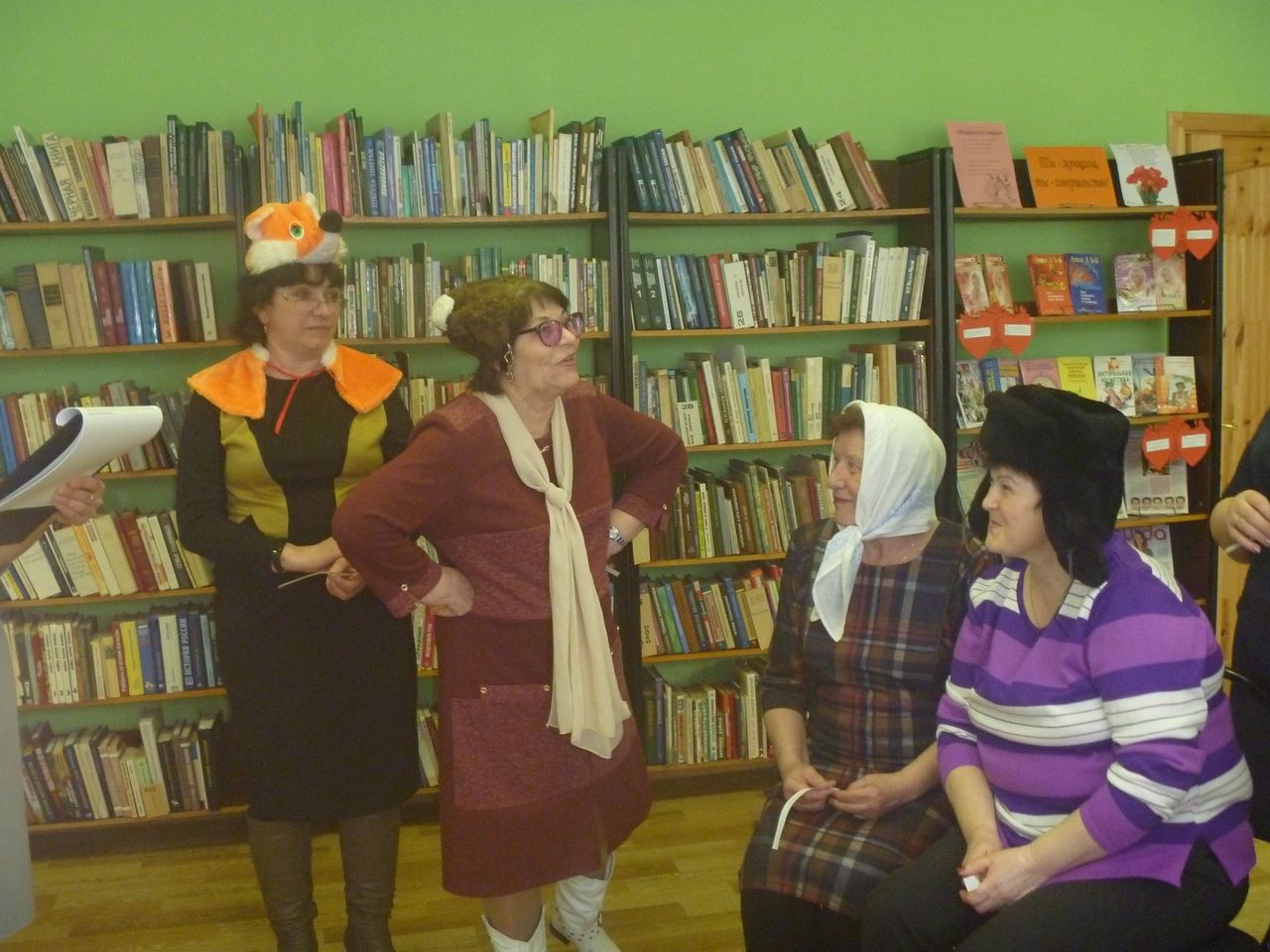 В Алексеевской Центральной библиотеке состоялась экскурсия под названием «Путешествие в мир театра»