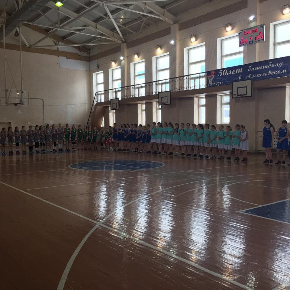 Алексеевские баскетболистки сыграли со сверстницами из УНИКСа