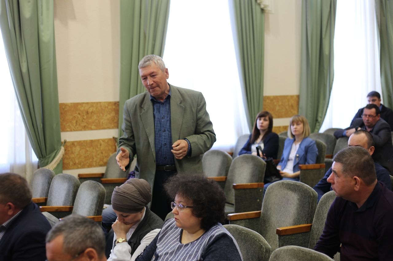 Сегодня в Алексеевском районе состоялось совещание по вопросам проведения весенне - полевых работ 2019 года