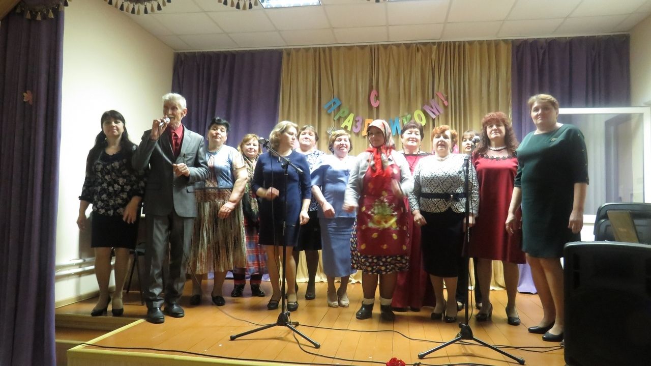 Фоторепортаж: С выездной концертной программой выступил Ялкынский СДК в деревне Александровка