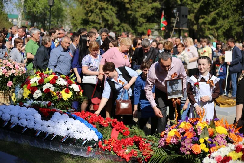 Фоторепортаж: митинг посвященный Дню Победы и возложение цветов