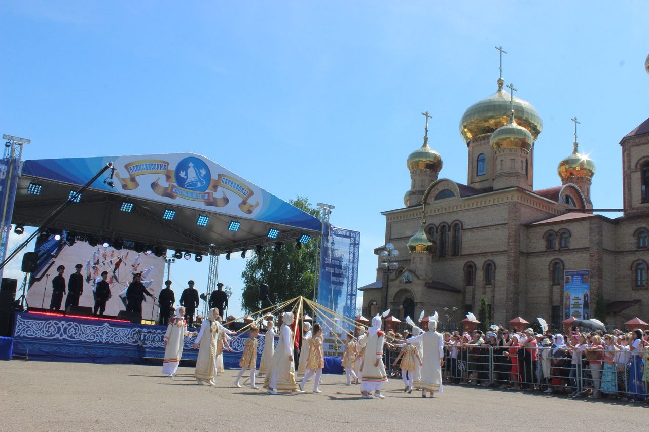 Фоторепортаж: XVII Фестиваль колокольного звона «Алексеевские перезвоны»