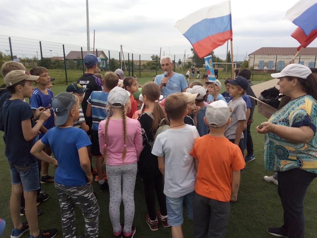 Фоторепортаж: В День России в Билярске прошел концерт и развлекательная программа для детей