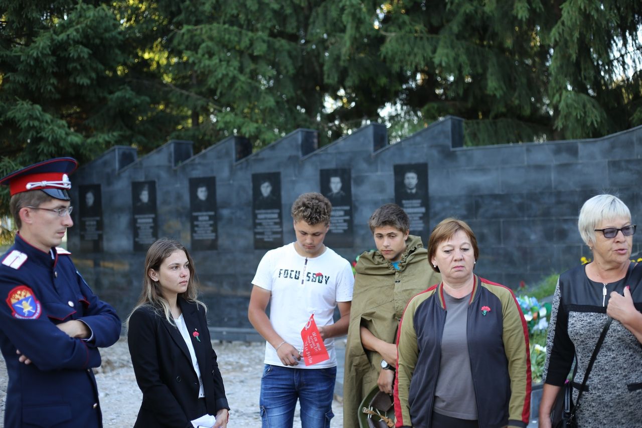 Фоторепортаж: алексеевцы в 4 утра почтили память погибших в Великой Отечественной войне 