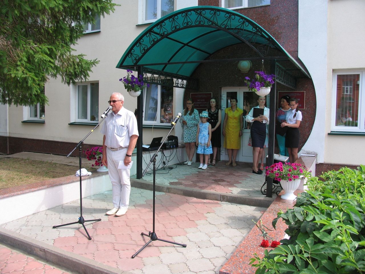 Фоторепортаж: в Алексеевском прошел памятный митинг, посвященный Дню памяти и скорби