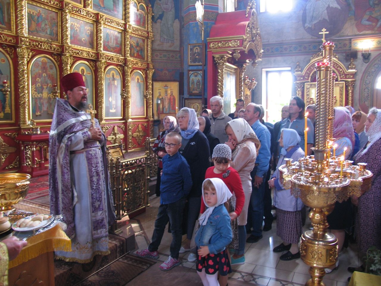 Фоторепортаж: Православные празднуют Медовый Спас и начало Успенского поста