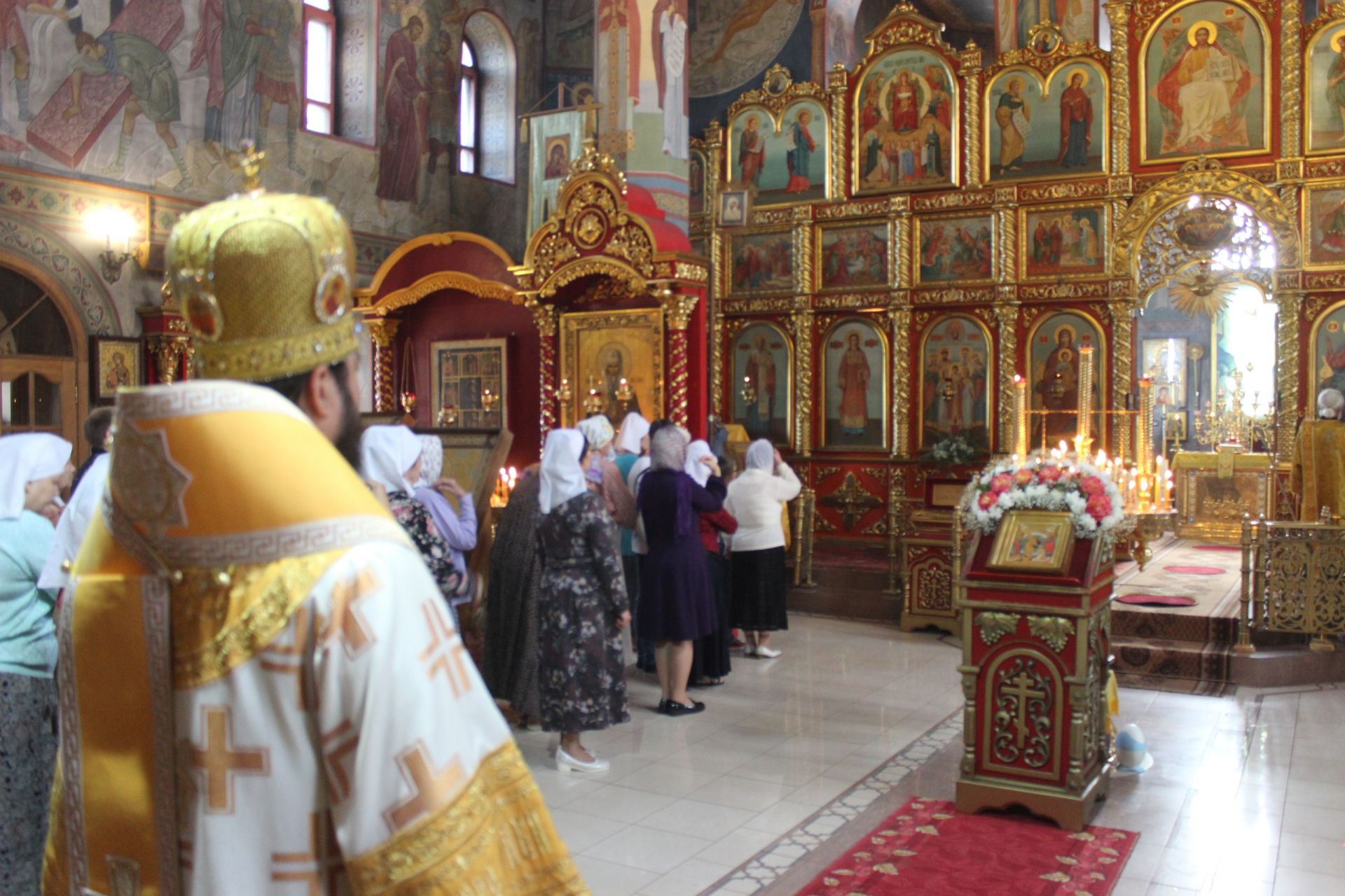 Епископ Чистопольский и Нижнекамский Игнатий провел воскресную службу в Алексеевском