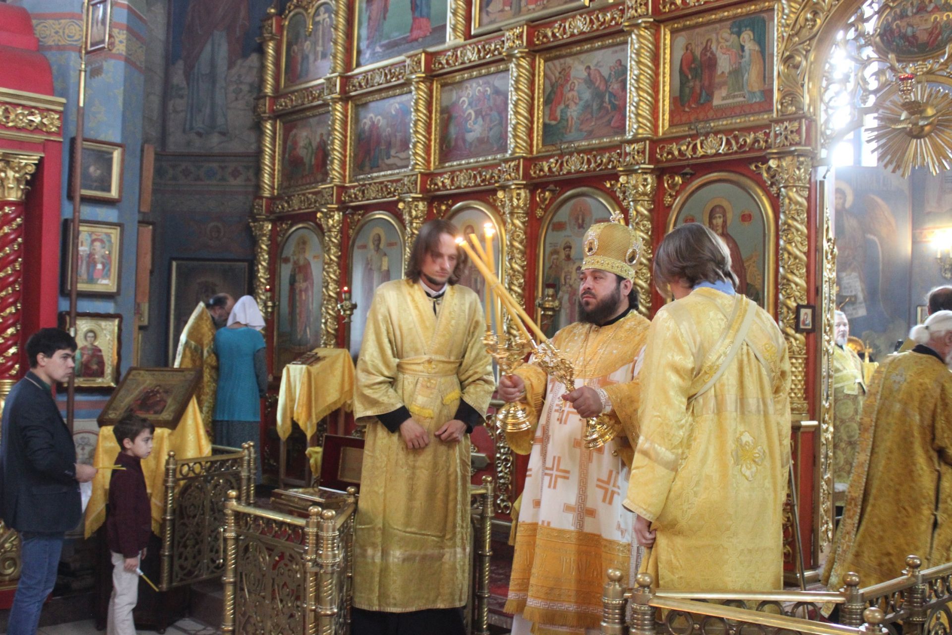 Епископ Чистопольский и Нижнекамский Игнатий провел воскресную службу в Алексеевском