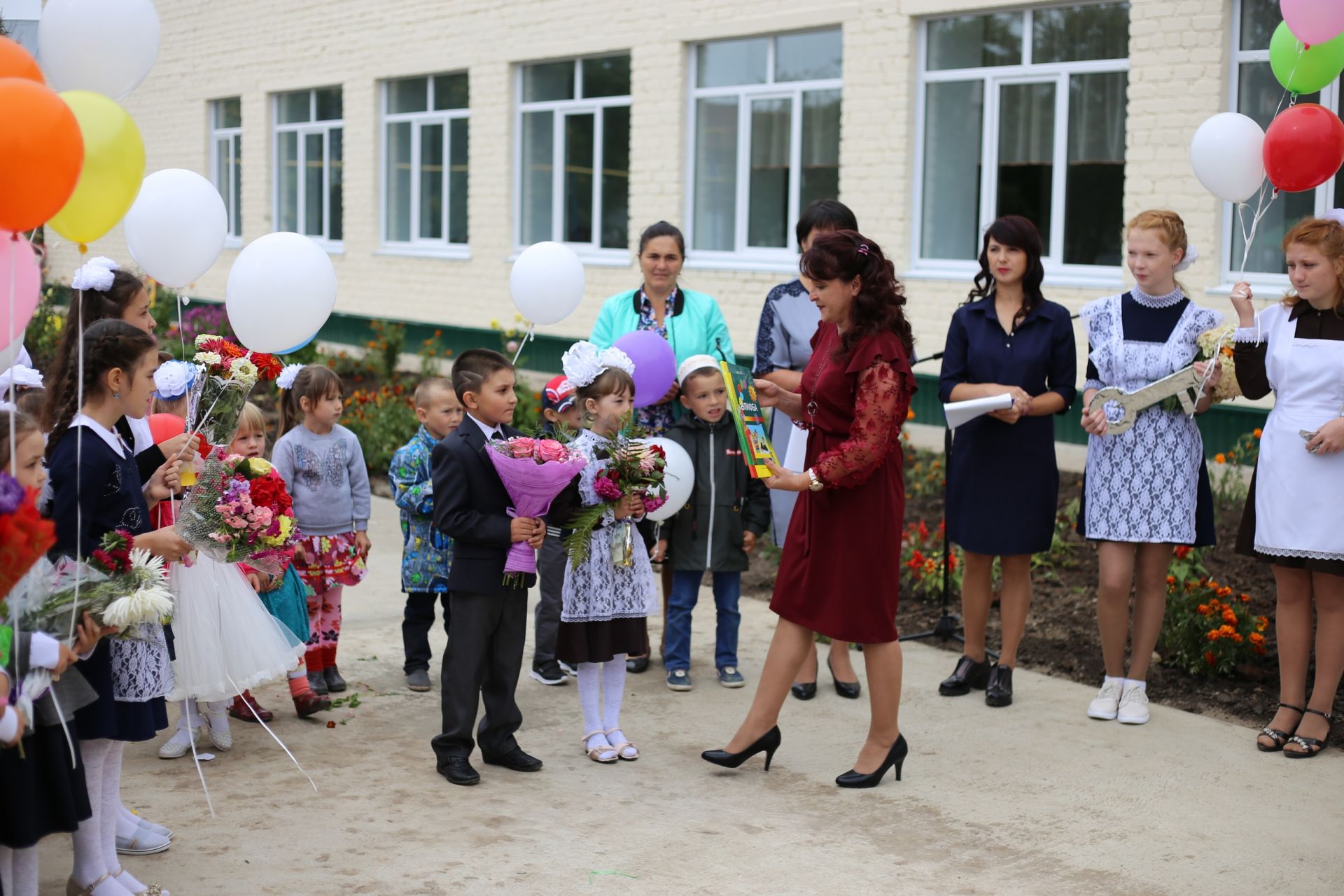 В Подлесной Шентале после капитального ремонта открылась школа, в которой теперь будет располагаться и детский сад