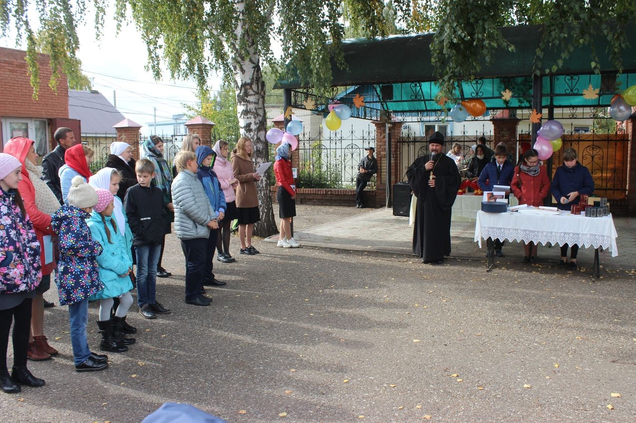 Фоторепортаж: в воскресной школе прихода Святителя Алексея начался учебный год