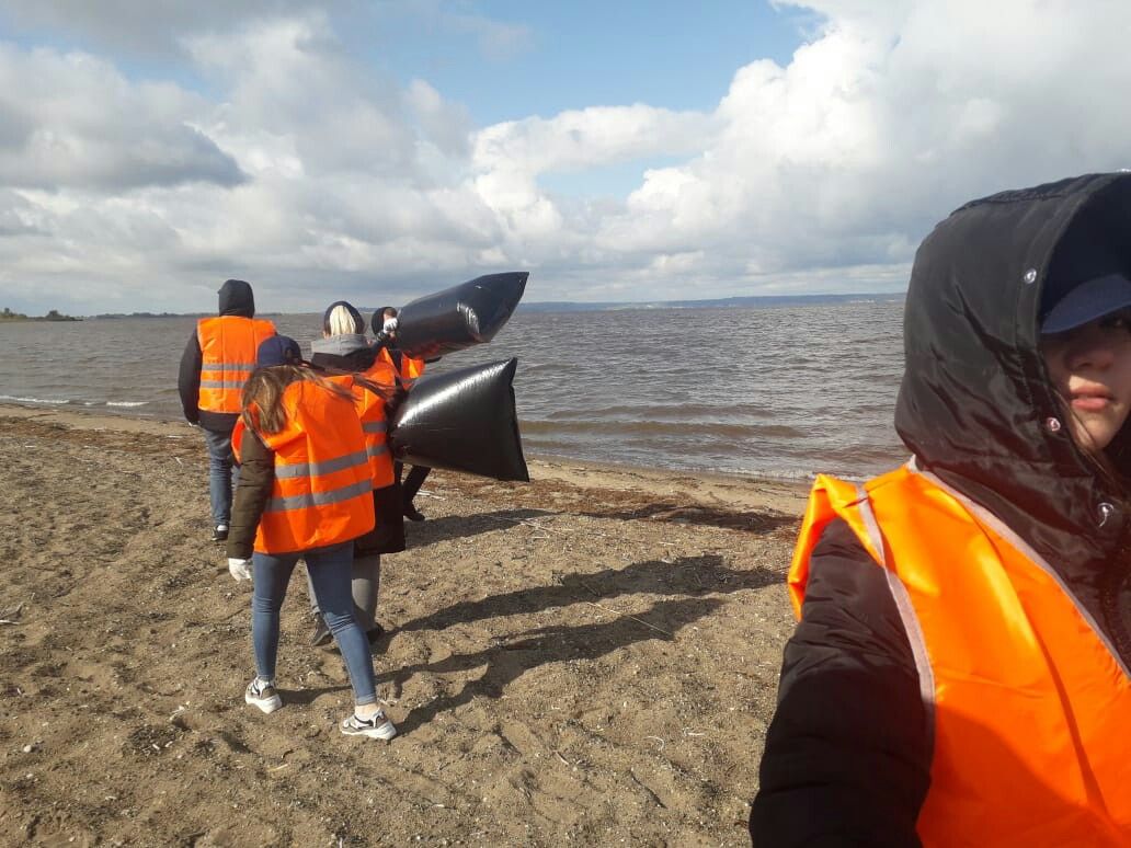 В Алексеевском и Лебяжье состоялась федеральная  экологическая акция по очистке берега Камы