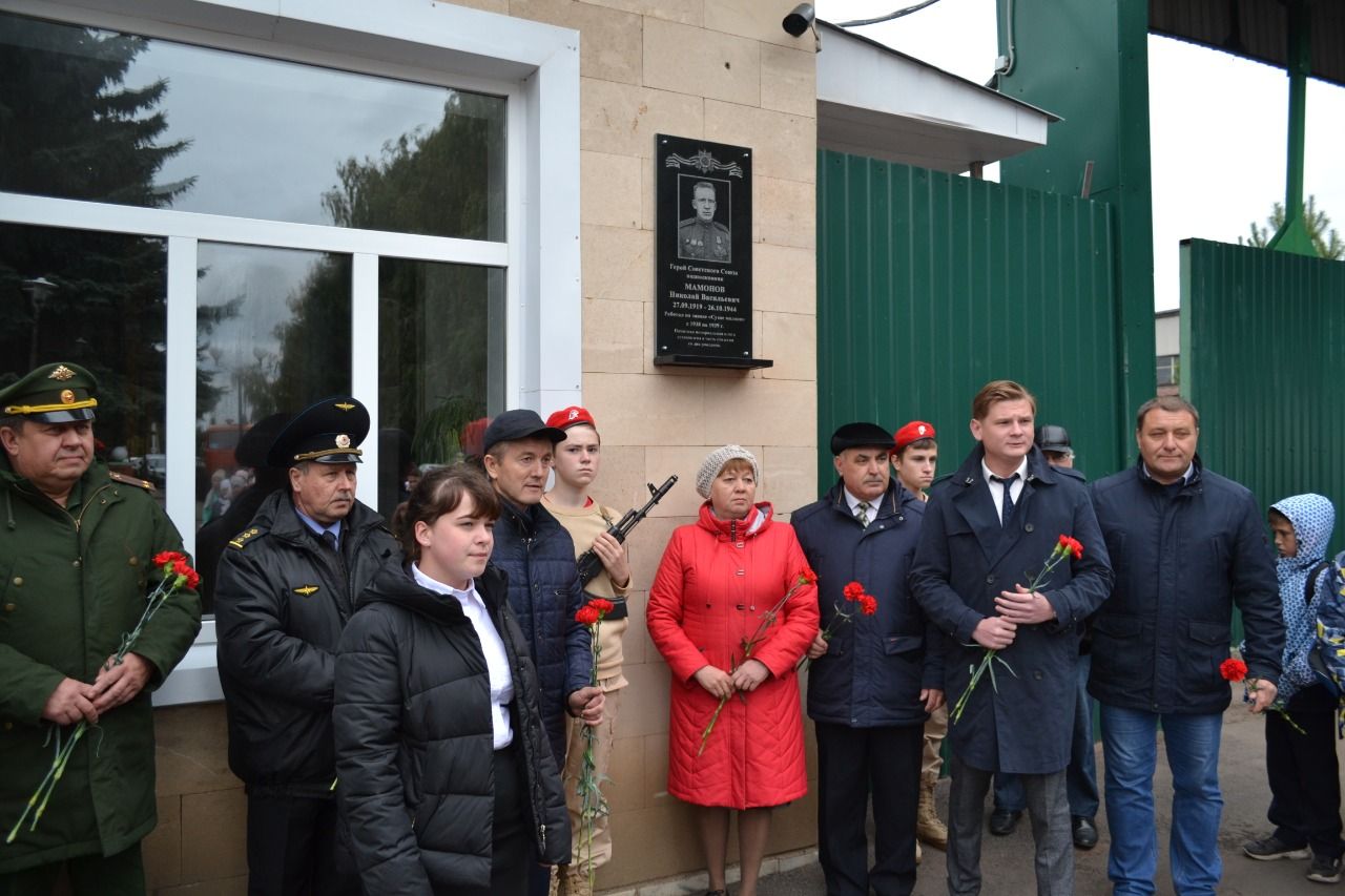 В Алексеевском в день столетия Героя Советского Союза была открыта мемориальная плита