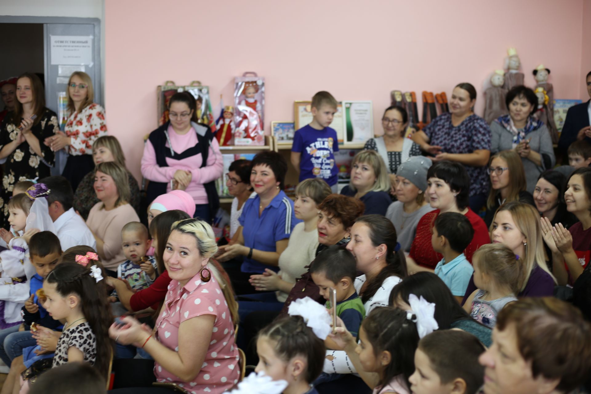 Фоторепортаж: семейным фестивалем детский сад «Пчелка» отметил свое пятилетие